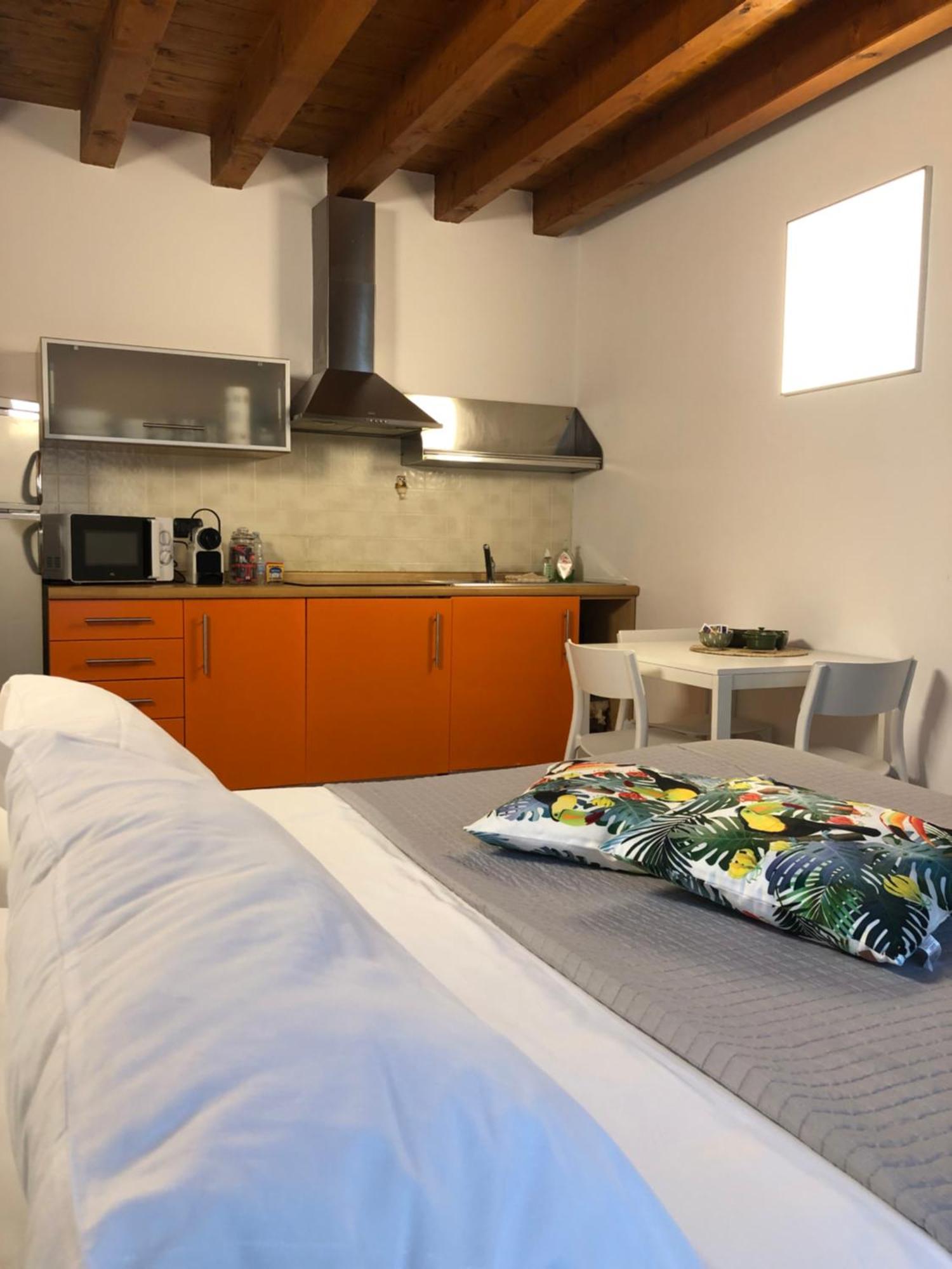 Bergamo Easy Airport Private Parking Apartment Exterior photo