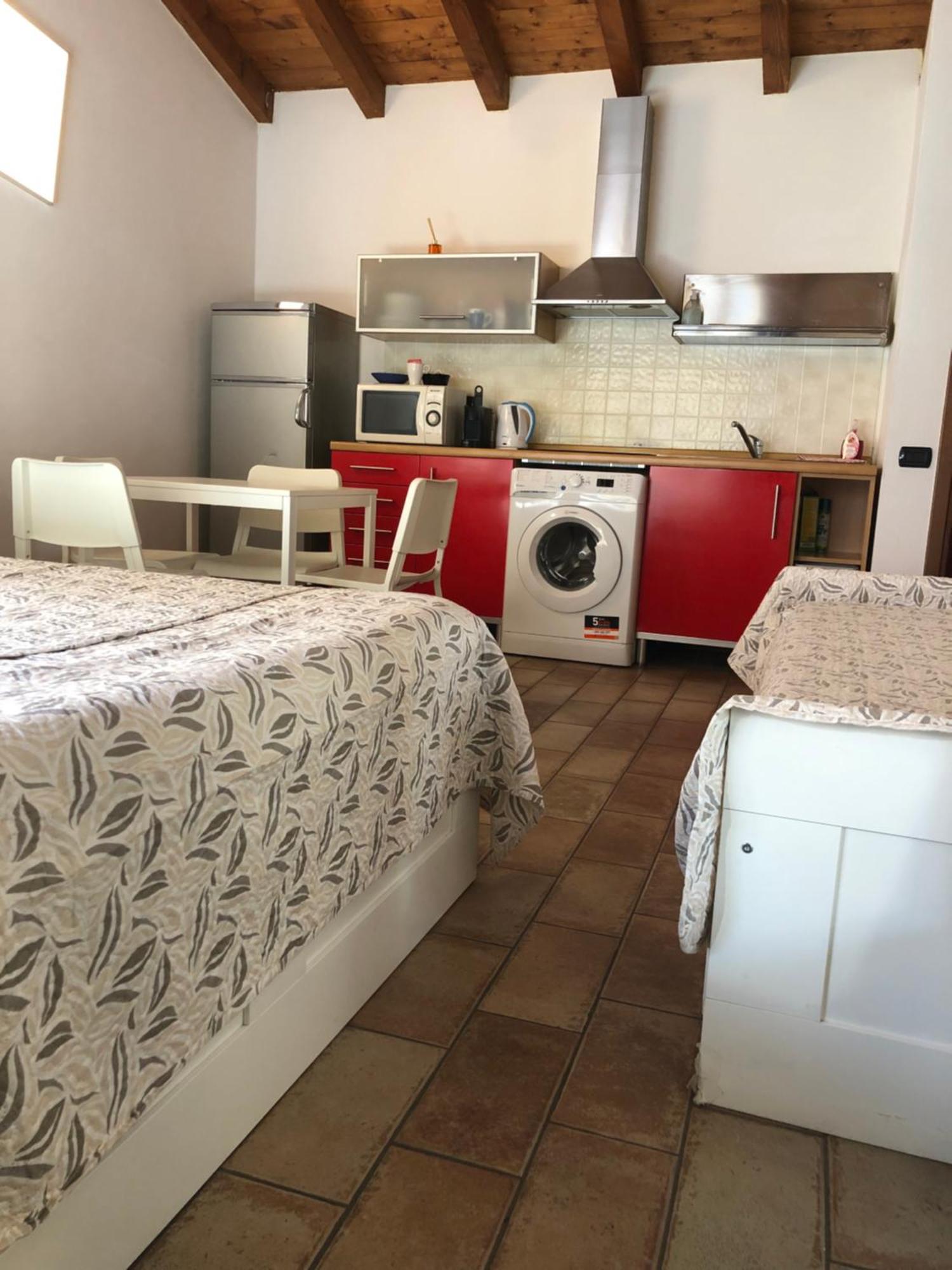 Bergamo Easy Airport Private Parking Apartment Exterior photo