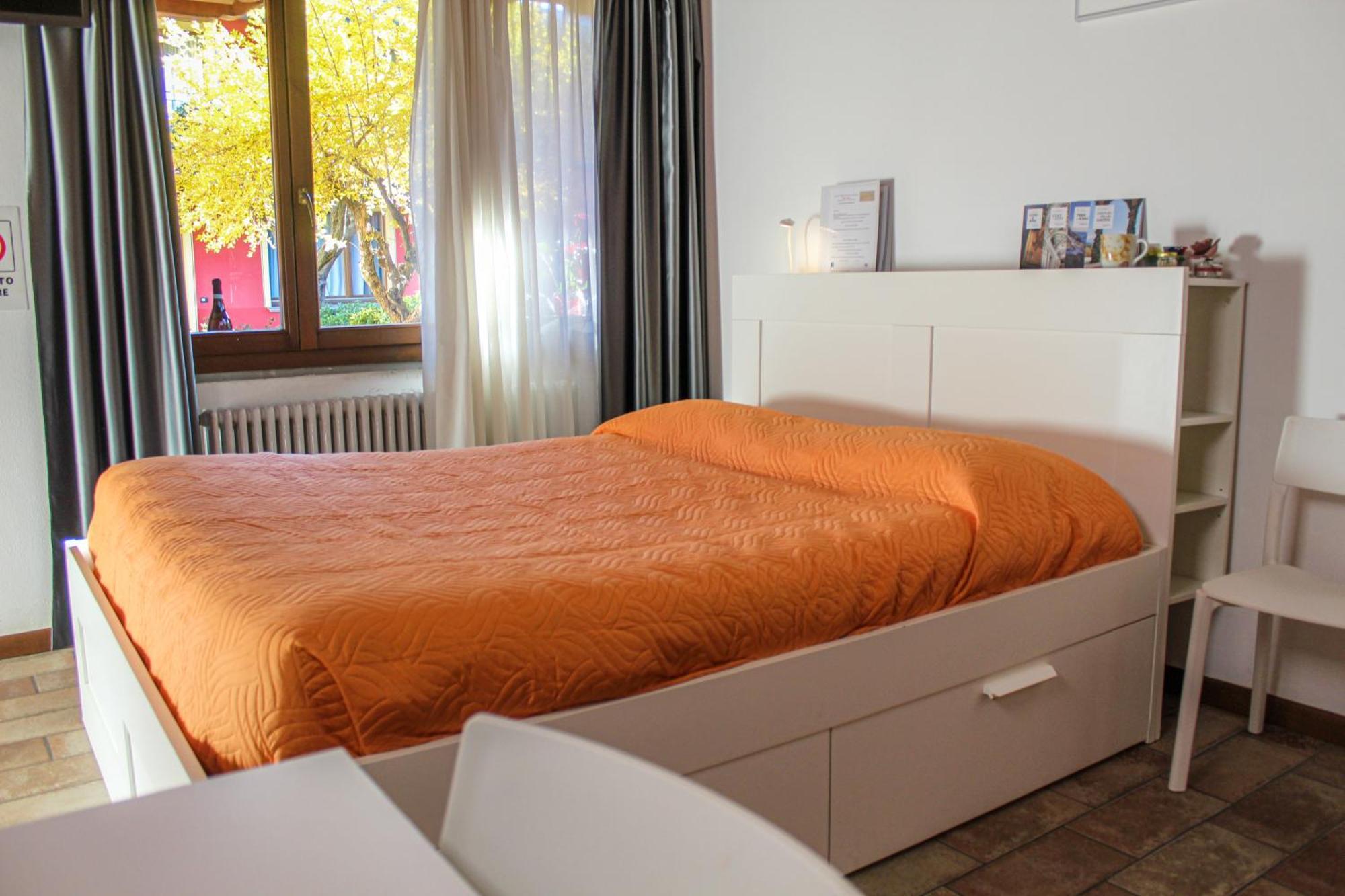 Bergamo Easy Airport Private Parking Apartment Exterior photo