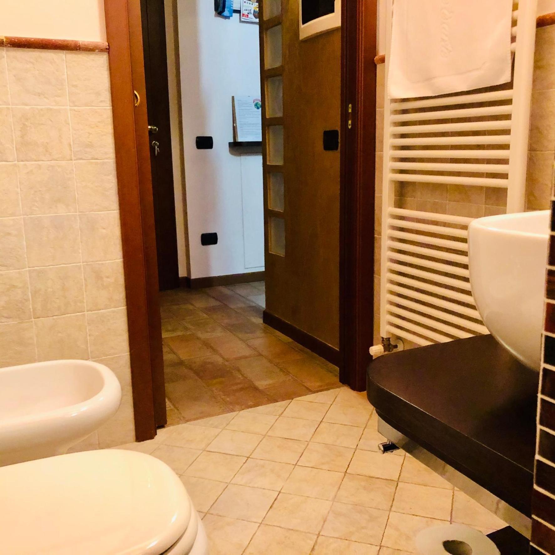 Bergamo Easy Airport Private Parking Apartment Exterior photo